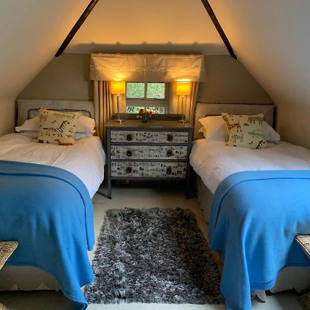 Bootmenders B&B Petersfield Bagian luar foto