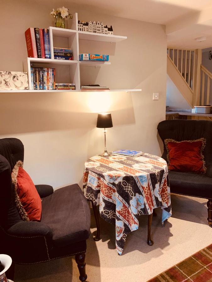 Bootmenders B&B Petersfield Bagian luar foto