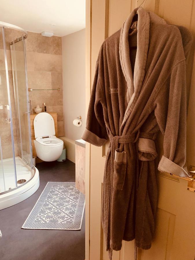 Bootmenders B&B Petersfield Bagian luar foto