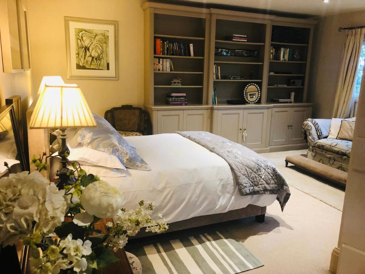 Bootmenders B&B Petersfield Bagian luar foto