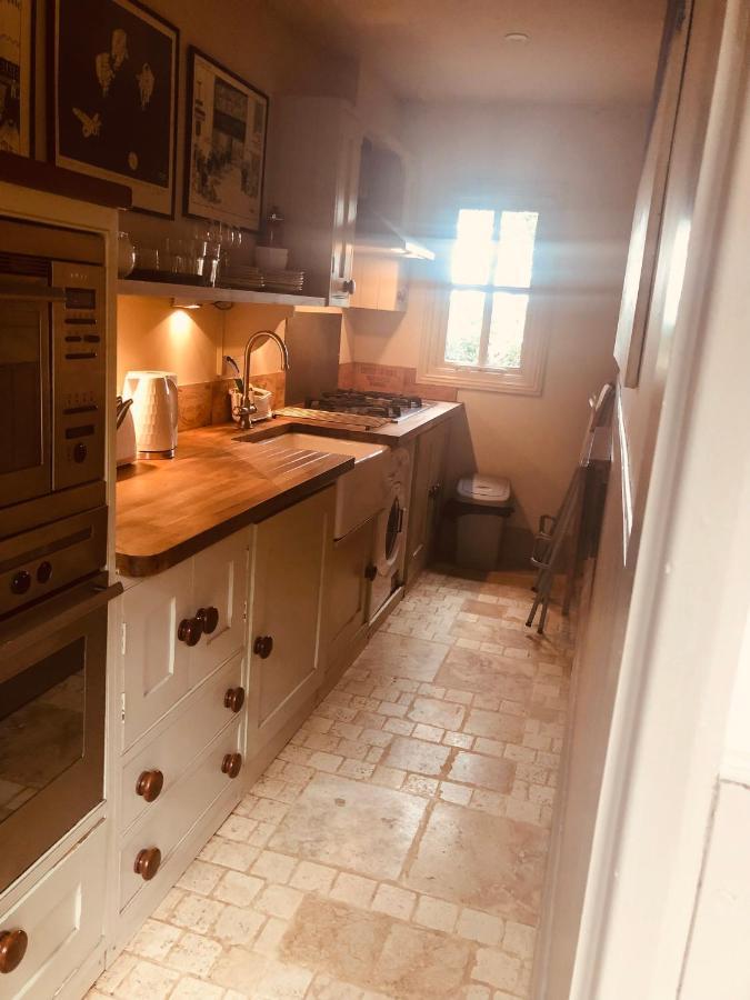 Bootmenders B&B Petersfield Bagian luar foto