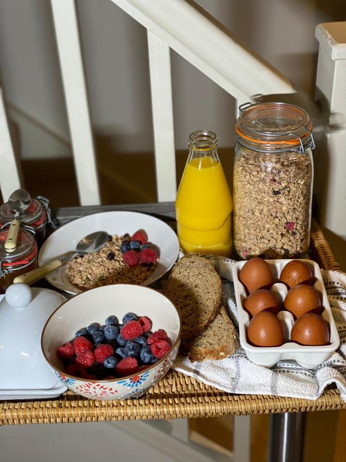 Bootmenders B&B Petersfield Bagian luar foto